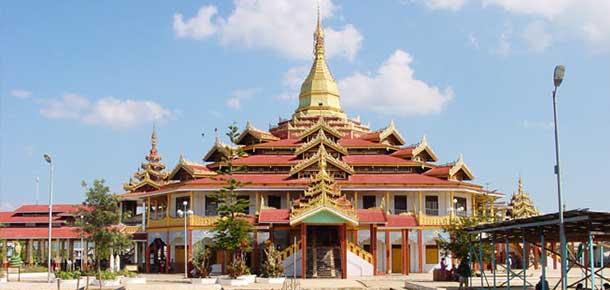 Phaung-Daw-Oo-Pagoda