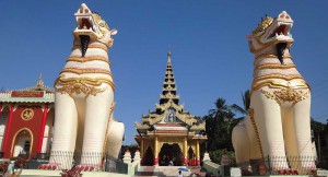 Bago-Shwemawdaw-Pagoda-entrance-Lion-Guardians